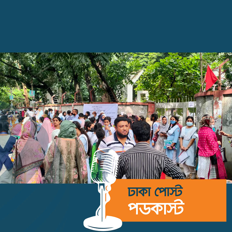 যানজটের ভয়ে ২ ঘণ্টা আগেই কেন্দ্রে হাজির এসএসসি পরীক্ষার্থীরা