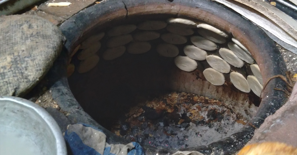 ব্যর্থ প্রেমকে চিরন্তন করতেই বাকরখানির সৃষ্টি