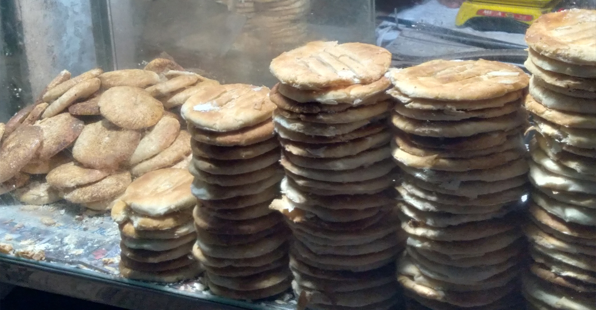 ব্যর্থ প্রেমকে চিরন্তন করতেই বাকরখানির সৃষ্টি