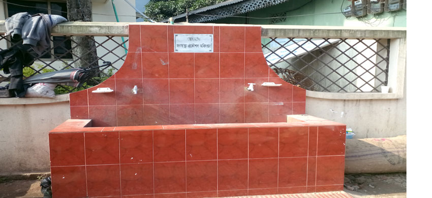 জেলা চেম্বার অব কমার্স অফিসের সামনের বেসিনে পানি ও সাবান নেই