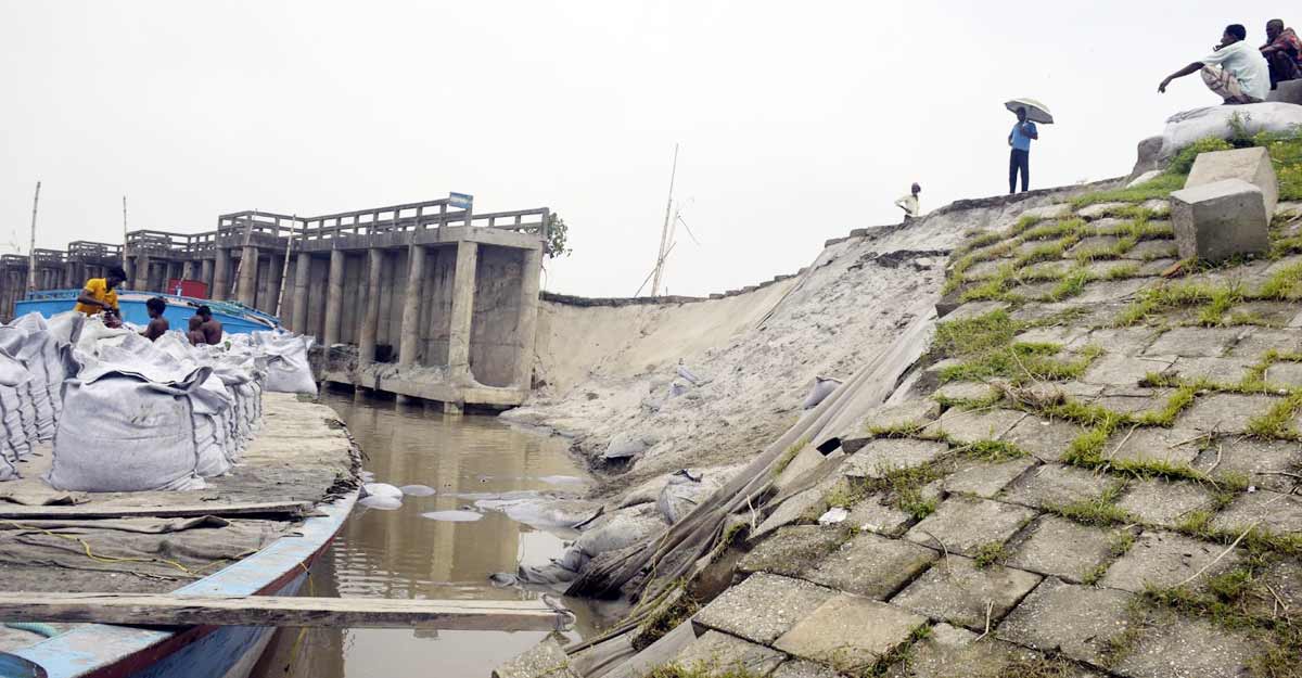 যমুনা রক্ষা বাঁধের ৩০ মিটার স্পার আবারও বিলীন