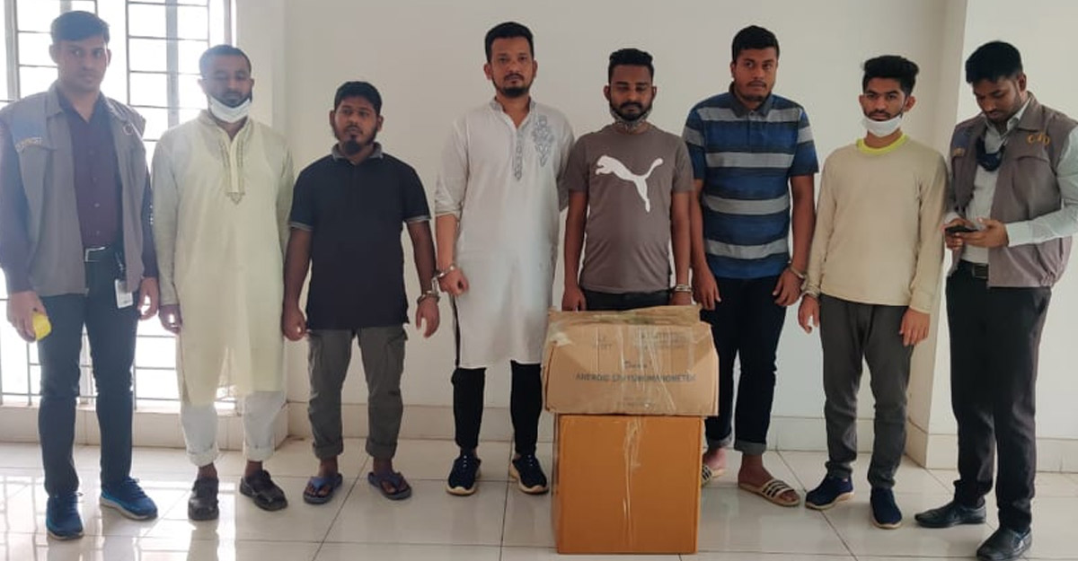 ত্রিশোর্ধ্বদের টার্গেট করে চলছিল সেক্স টয়ের বাজার