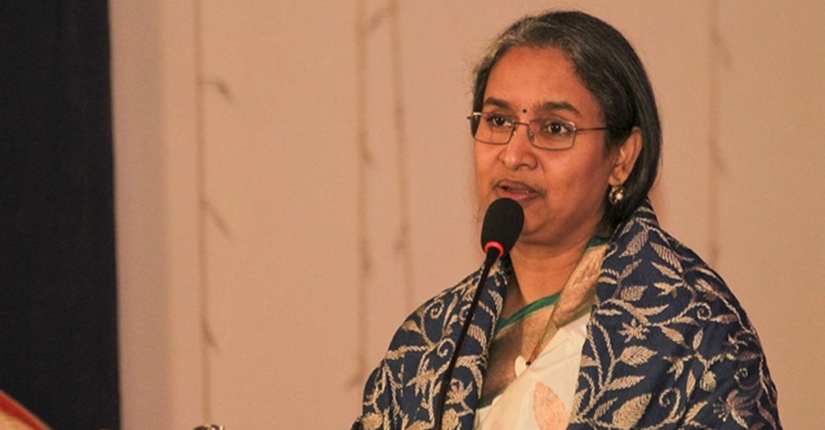ভ্যাকসিন নিয়ে শিক্ষার্থীদের হলে উঠতে হবে
