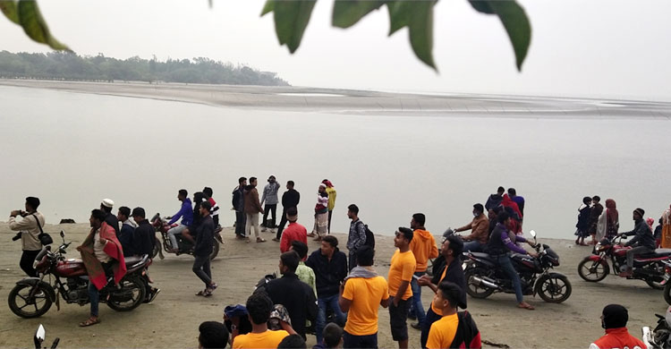 গঙ্গামতি সৈকত