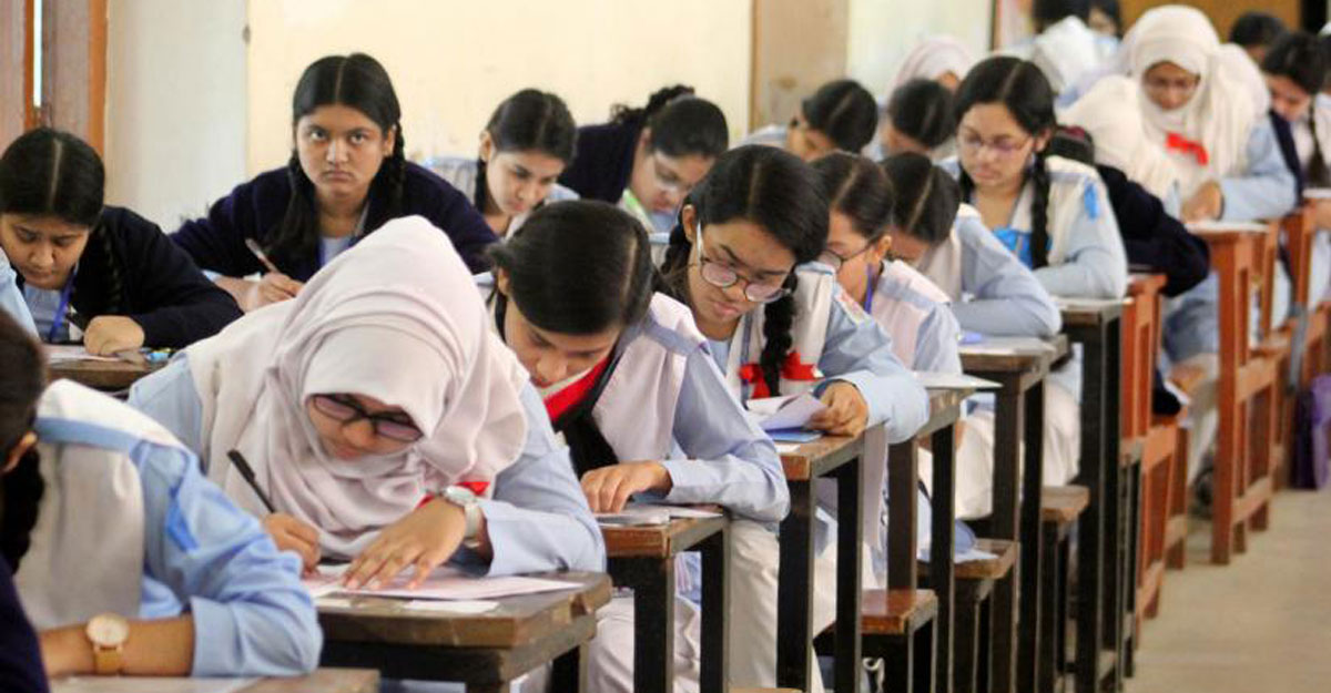 আজ মন্ত্রণালয়ে যাচ্ছে এসএসসি-এইচএসসির সংক্ষিপ্ত সিলেবাস