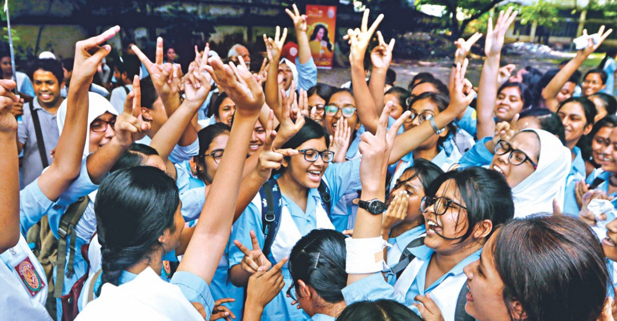 অধ্যাদেশ জারির দুদিনের মধ্যে এইচএসসির ফল