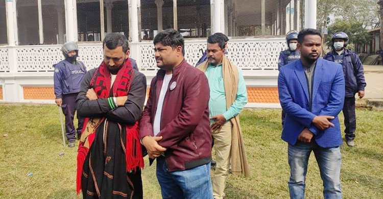 ময়মনসিংহে চেয়ারমানসহ গ্রেপ্তার চার