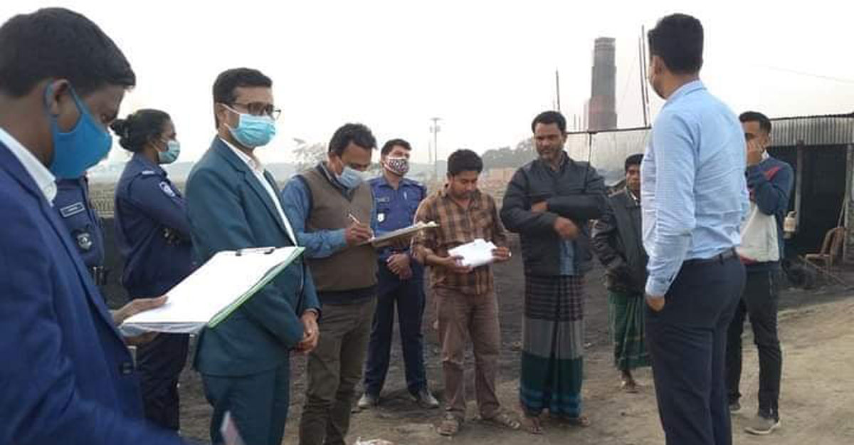 পাকুন্দিয়ায় ১১ ইটভাটাকে সাড়ে ৭ লাখ টাকা জরিমানা