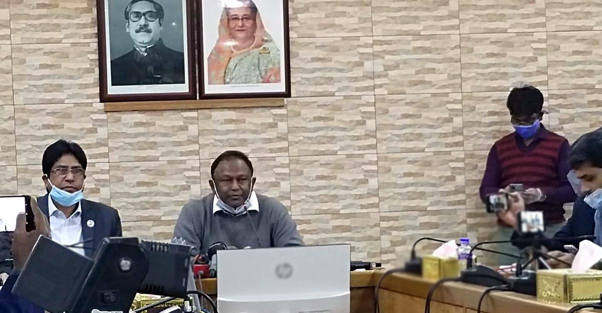চাল নিয়ে অসাধু ব্যবসায়ীদের বিরুদ্ধে শক্ত অবস্থানে যাচ্ছি: বাণিজ্য