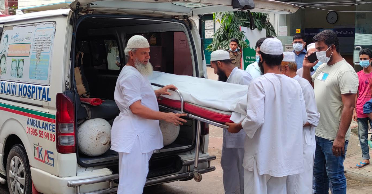 ‘মরদেহ গোসল করিয়ে কূল পাচ্ছি না’