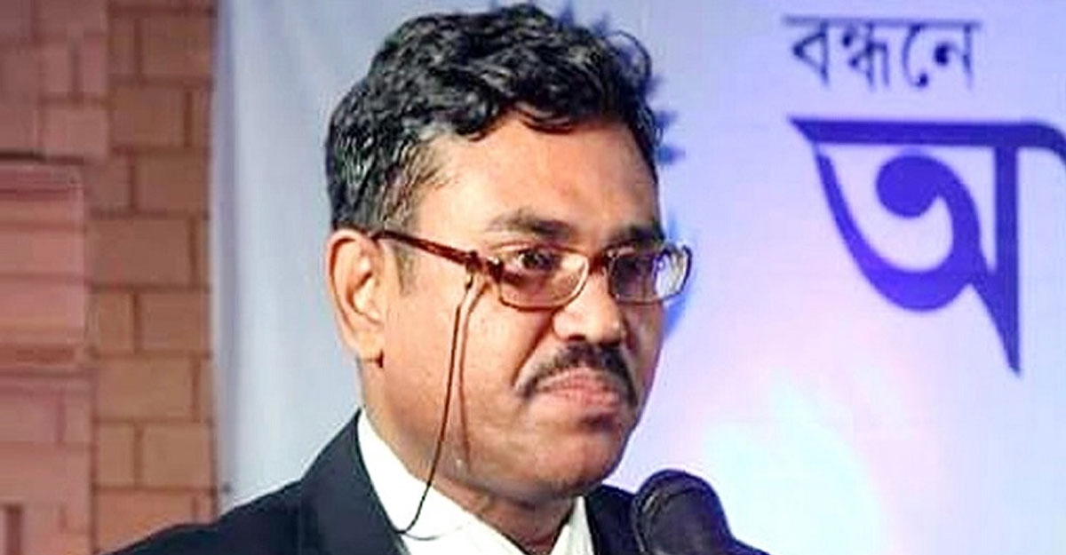 ঢাবি শিক্ষকের বিরুদ্ধে দায়ের করা মামলা প্রত্যাহারের দাবি