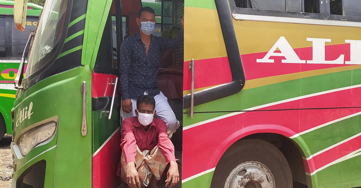 গাড়ির চাকা ঘুরলেই চলতে পারি