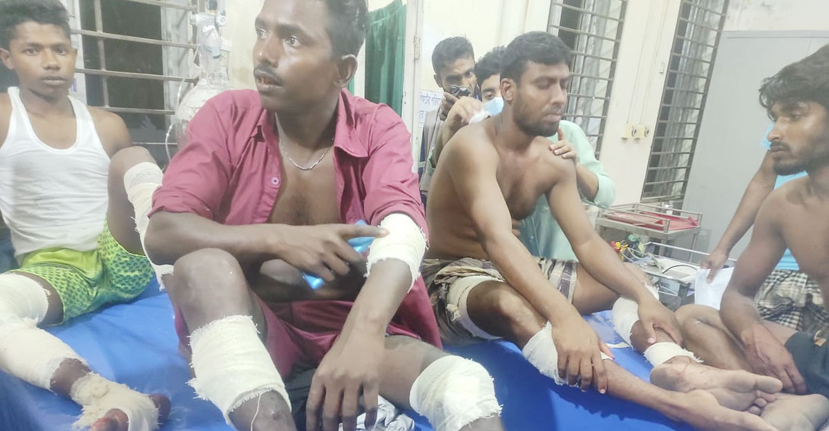 বাগেরহাটে নির্বাচনী সংঘর্ষে গুলিবিদ্ধ ১৭ জন