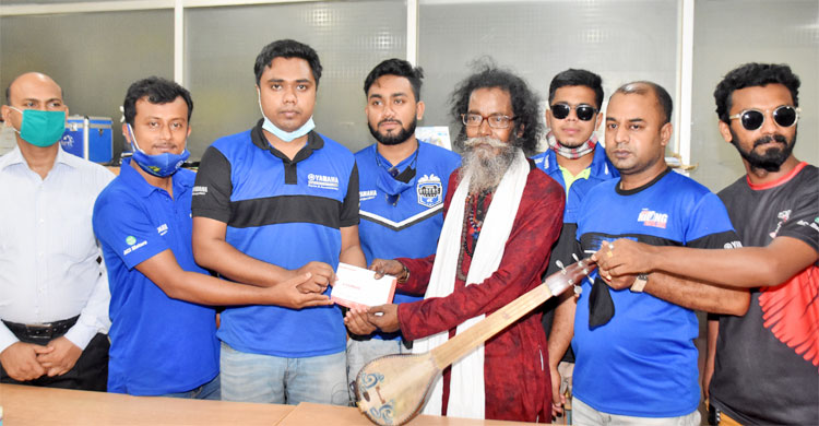 এসিআই মটরসের পক্ষ থেকে ১০ হাজার টাকা দেওয়া হয়