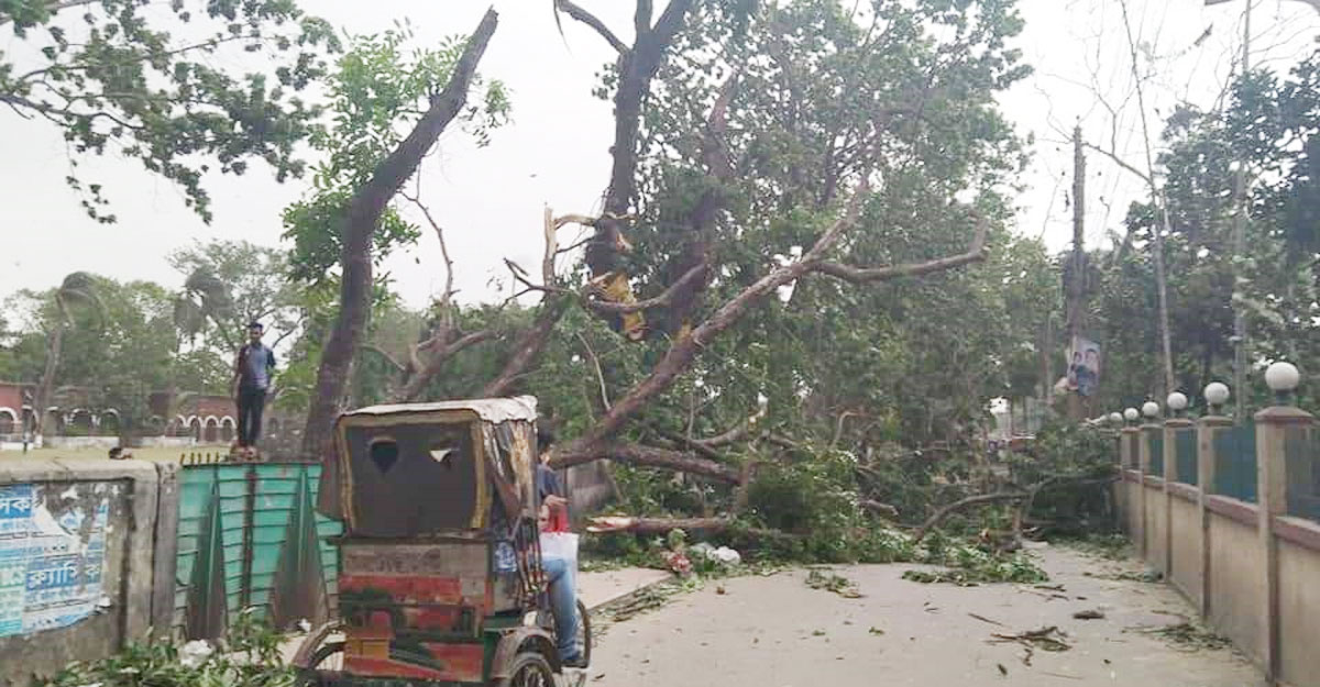 গাইবান্ধায় কালবৈশাখী ঝড়ে ৮ জনের মৃত্যু, আহত ৩০