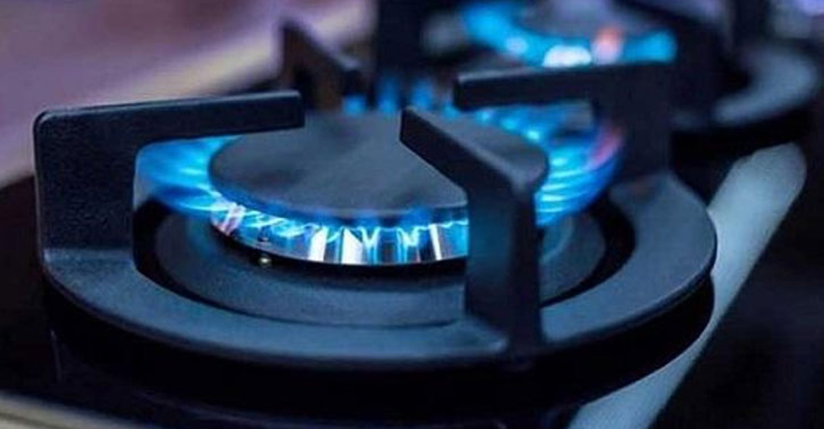 রাজধানীজুড়ে গ্যাস সংকট