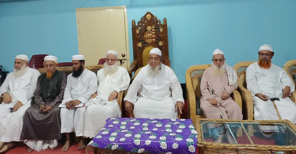 লকডাউনে মাদরাসা খোলা রাখার সিদ্ধান্ত নিয়েছে হেফাজত