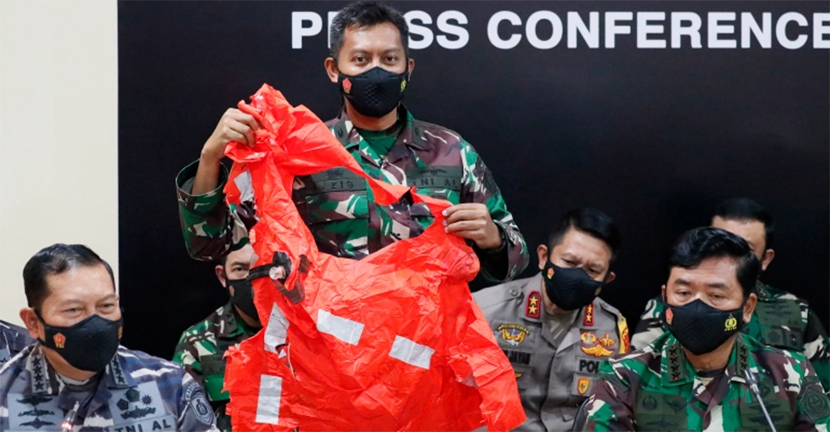 নিখোঁজ সাবমেরিন তিন টুকরো, সবার প্রাণহানি