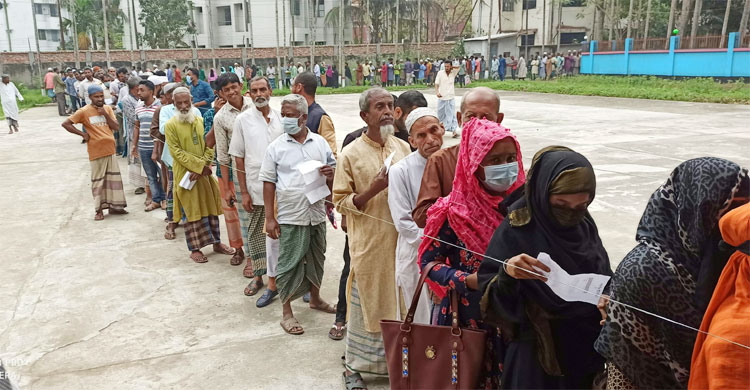 সরকারি দামে কেনাফ বীজের জন্য চাষিদের দীর্ঘ লাইন