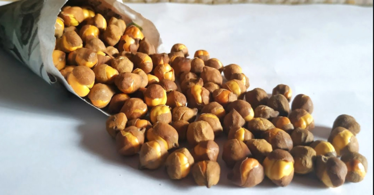 ছোলা খেতে দিলেন মা, গলায় আটকে মারা গেল দুই বছরের শিশু