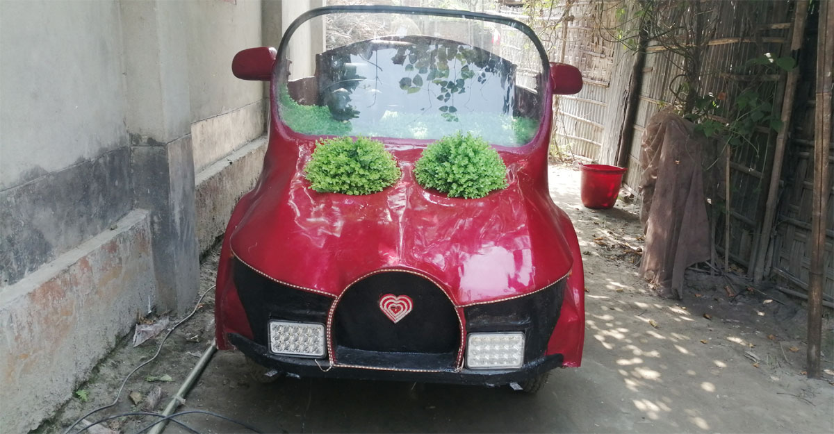 এক চার্জেই ১২০ কিলোমিটার যায় সেলিমের বানানো গাড়ি