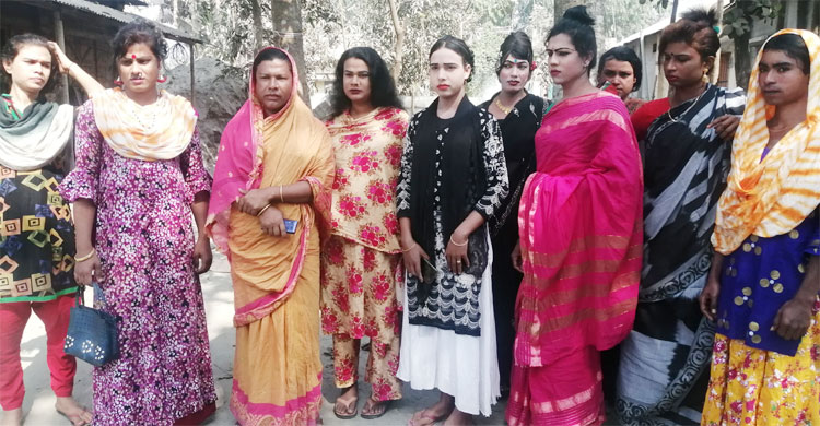 ঘুরে দাঁড়ানো তৃতীয় লিঙ্গের মানুষ তারা