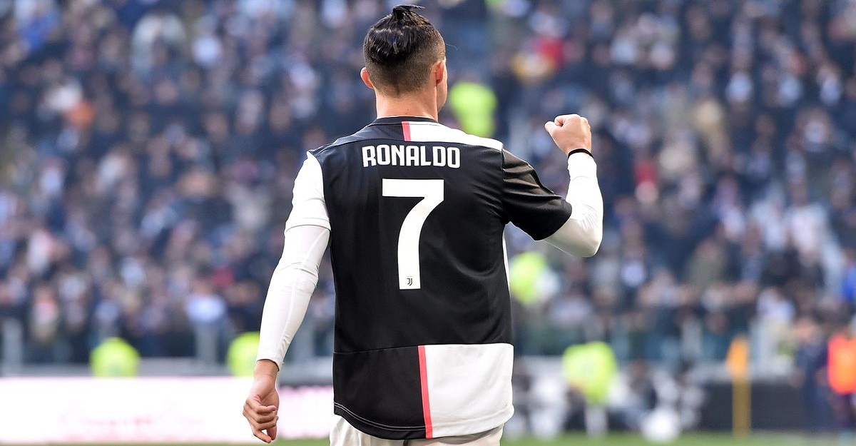 Ronaldo named Serie A player of the year again