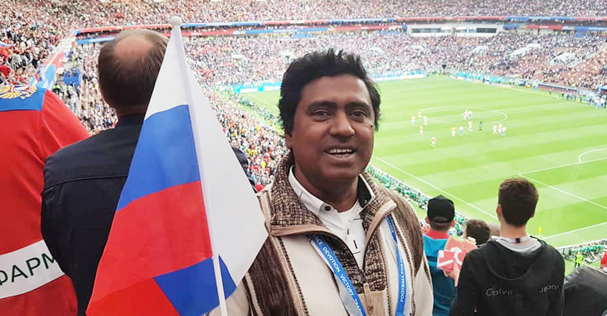 এখন হলে উৎপল শুভ্র হতে পারতাম কি না, প্রশ্নটা কঠিন