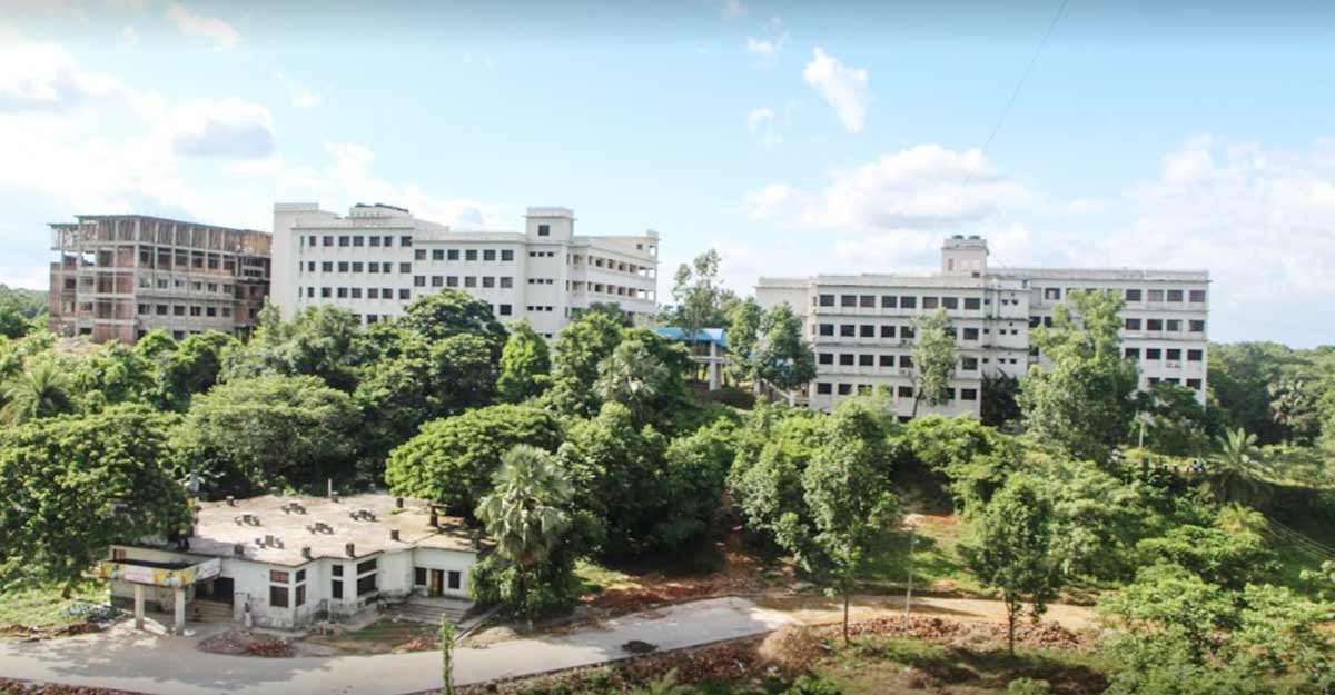 ভর্তি ফি কমানোর দাবি বিশ্ববিদ্যালয় শিক্ষার্থীদের