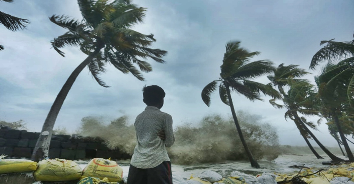 ঘূর্ণিঝড় ইয়াস : ক্ষতি থেকে বাঁচতে ৩০ জেলার কৃষকদের ১০ পরামর্শ