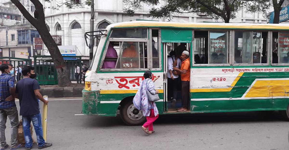 সিএনজিচালিত বাস ও মিনিবাসের ভাড়া বাড়ছে না