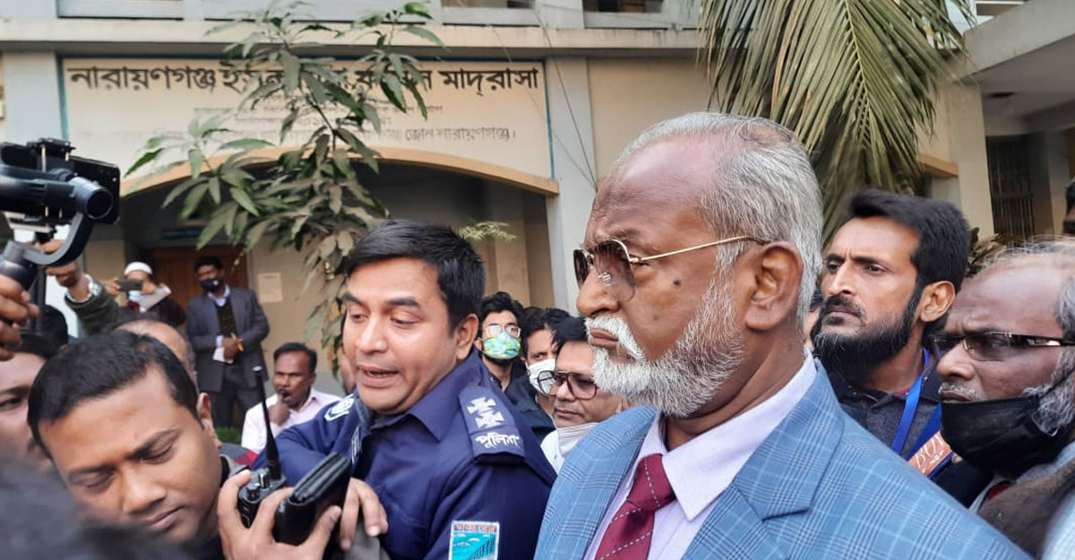 ভোট দিয়ে তৈমূর বললেন, লক্ষাধিক ভোটের ব্যবধান হবে