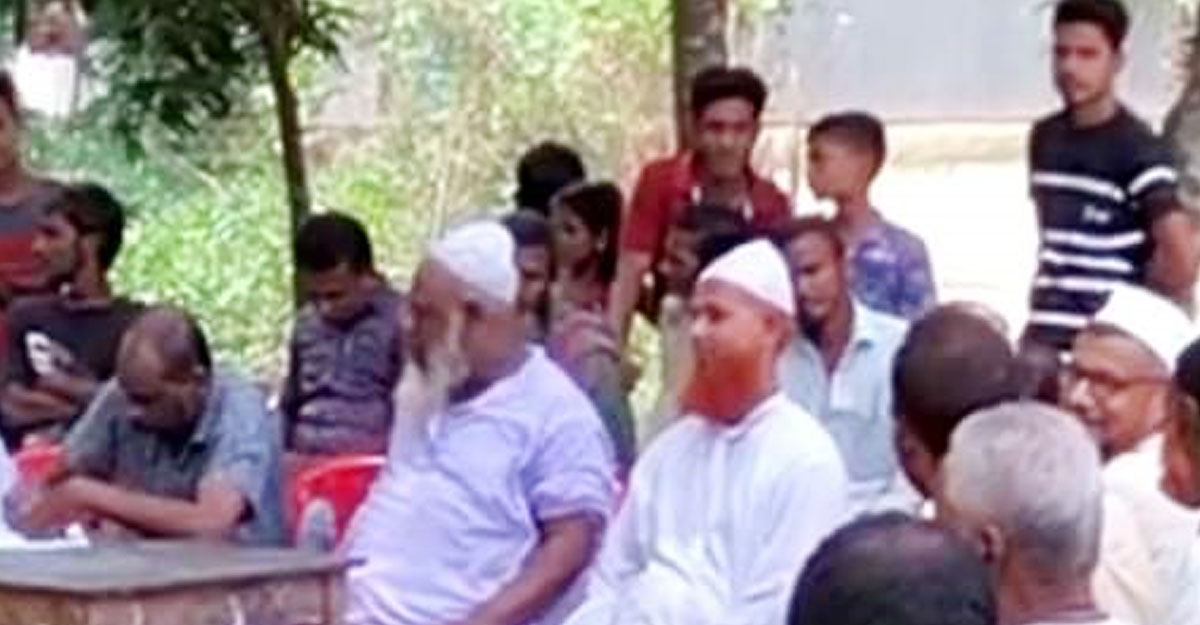 জুতার মালা পরিয়ে গ্রামছাড়া করা হলো বৃদ্ধকে