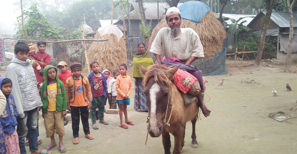 একটা ইজিবাইক হলে আর ভিক্ষা করবেন না রবিকুল