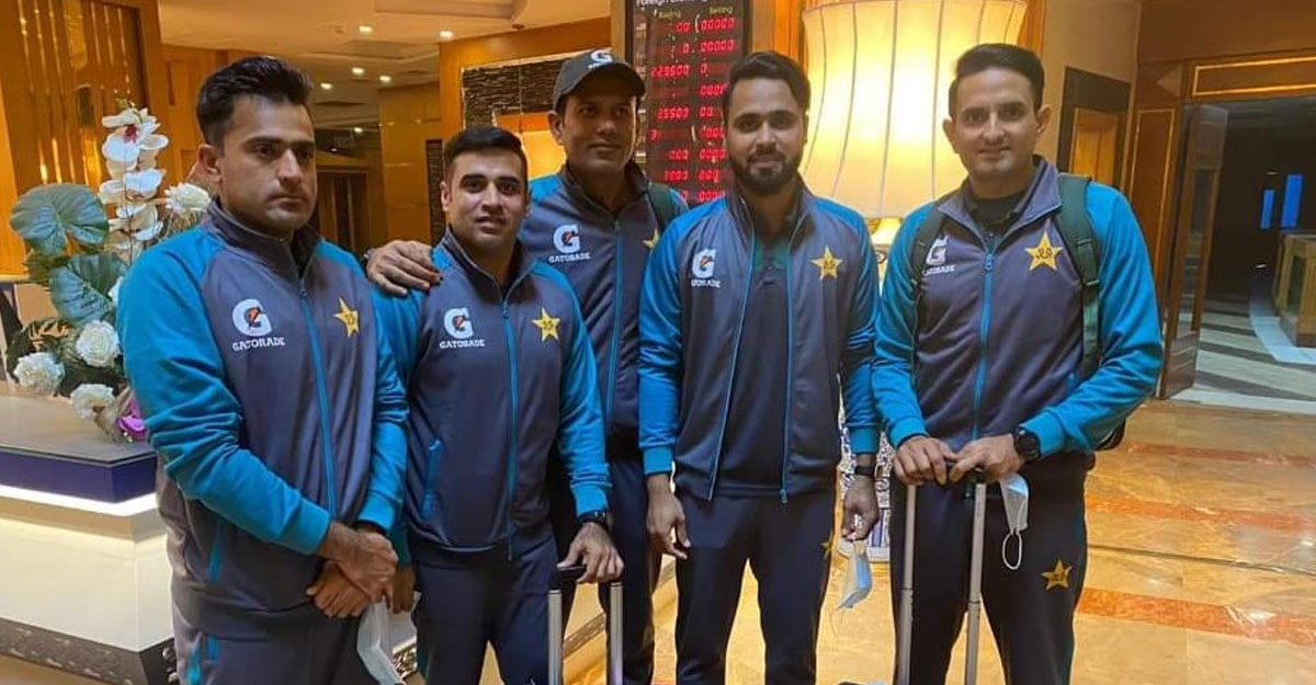 টেস্ট খেলতে ঢাকায় ১৪ পাকিস্তানি