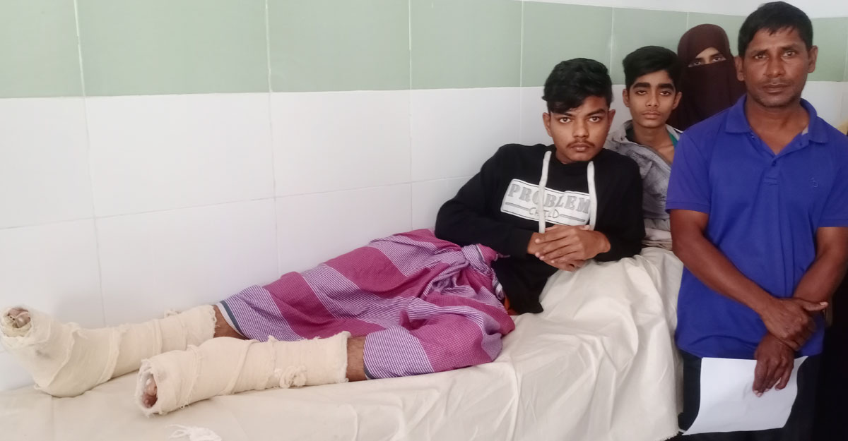 মা-বোনের খোঁজে দগ্ধ পায়েই ছুটছে রনি