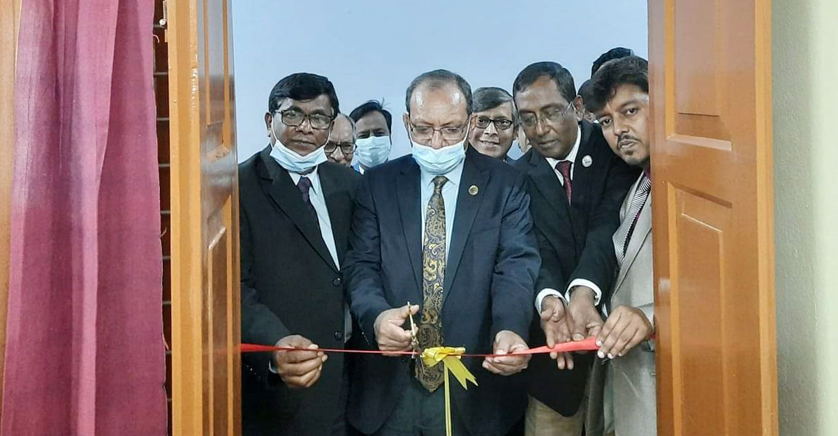 বাংলাদেশে থাকতে হলে বঙ্গবন্ধুকে জানতে হবে : রাবি উপাচার্য