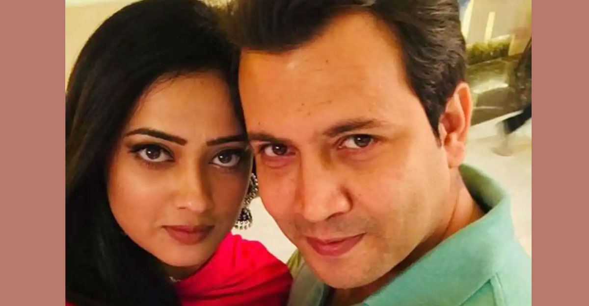 হাসপাতালে ভর্তি শ্বেতাকে সাবেক স্বামীর খোঁচা