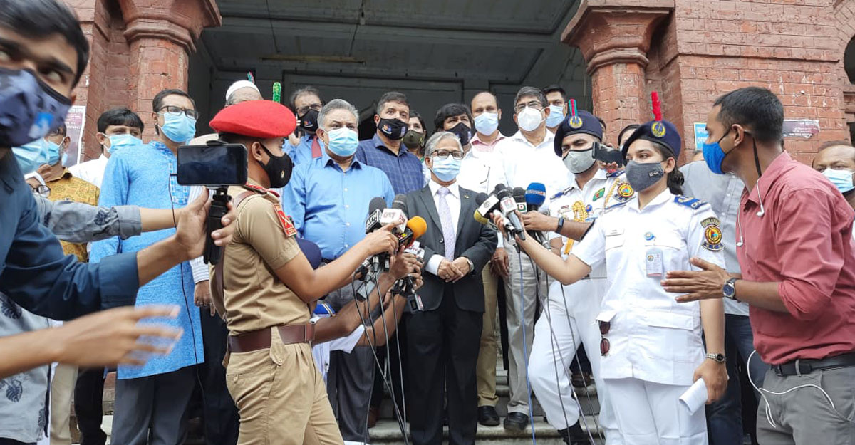 ঢাবি উপাচার্য সন্তুষ্ট