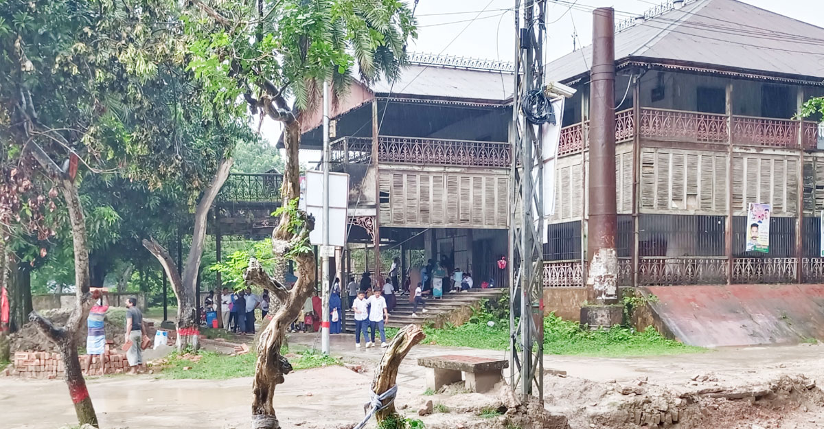 Dhaka post