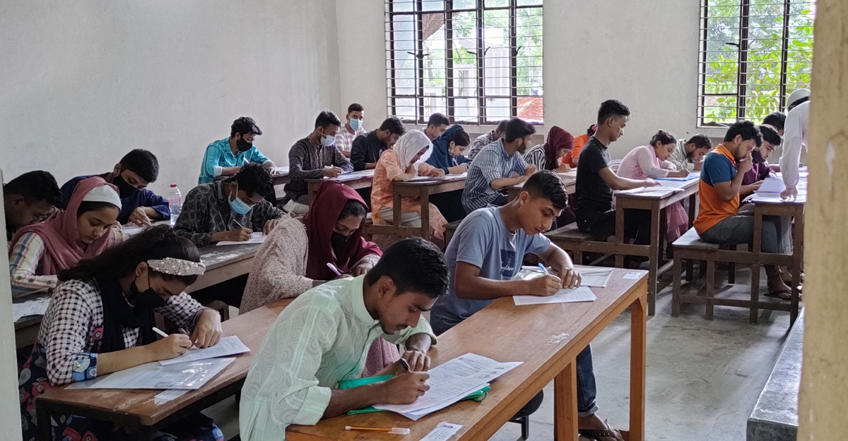 ‘সুষ্ঠু হয়েছে সাত কলেজের ভর্তি পরীক্ষা’