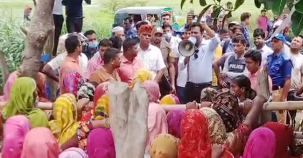 ইউএনও-এসিল্যান্ডের ওপর হামলা, দেড় শতাধিকের বিরুদ্ধে মামলা