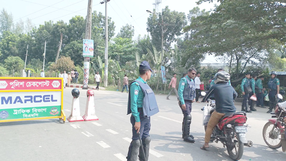 বেপরোয়া মোটরযান চালকরা, অনিয়ন্ত্রিত হর্নে অতিষ্ঠ সাধারণ মানুষ