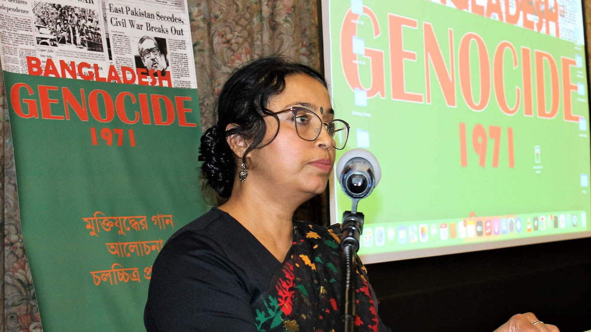 স্মৃতিচারণ করছেন শহীদ বুদ্ধিজীবীর কন্যা দ্যুতি অরনি
