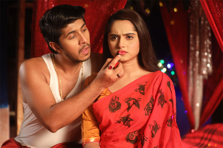 ‘পরীর মতো বউ’ নাটকের একটি দৃশ্যে তৌসিফ ও কেয়া