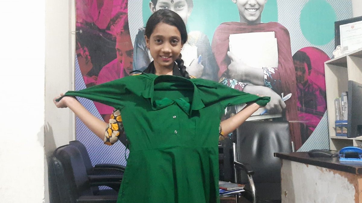 পতাকার কাপড়ে স্কুলড্রেস পাচ্ছে সুবিধাবঞ্চিত শিশুরা