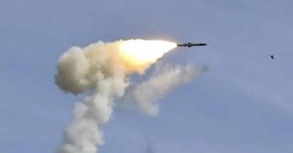 পাকিস্তানে গিয়ে পড়ল ভারতের ছোড়া সুপারসনিক ক্ষেপণাস্ত্র