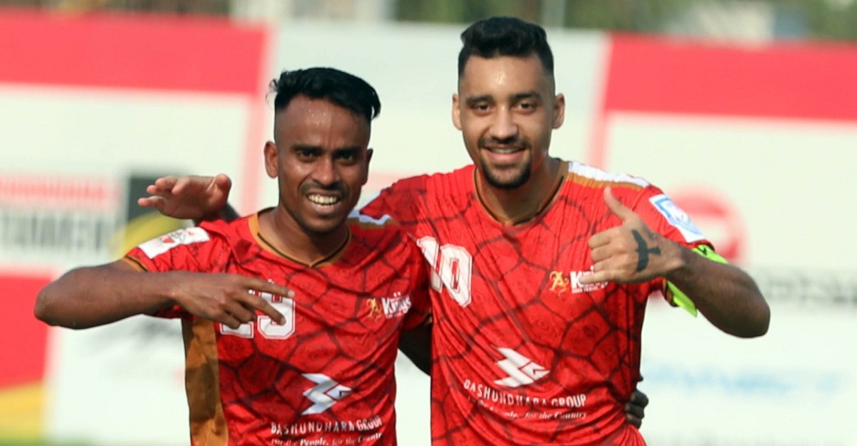বাংলাদেশ দল থেকে বাদ পড়েই জ্বলে উঠলেন মতিন-ফাহিম, কী বললেন কোচ?