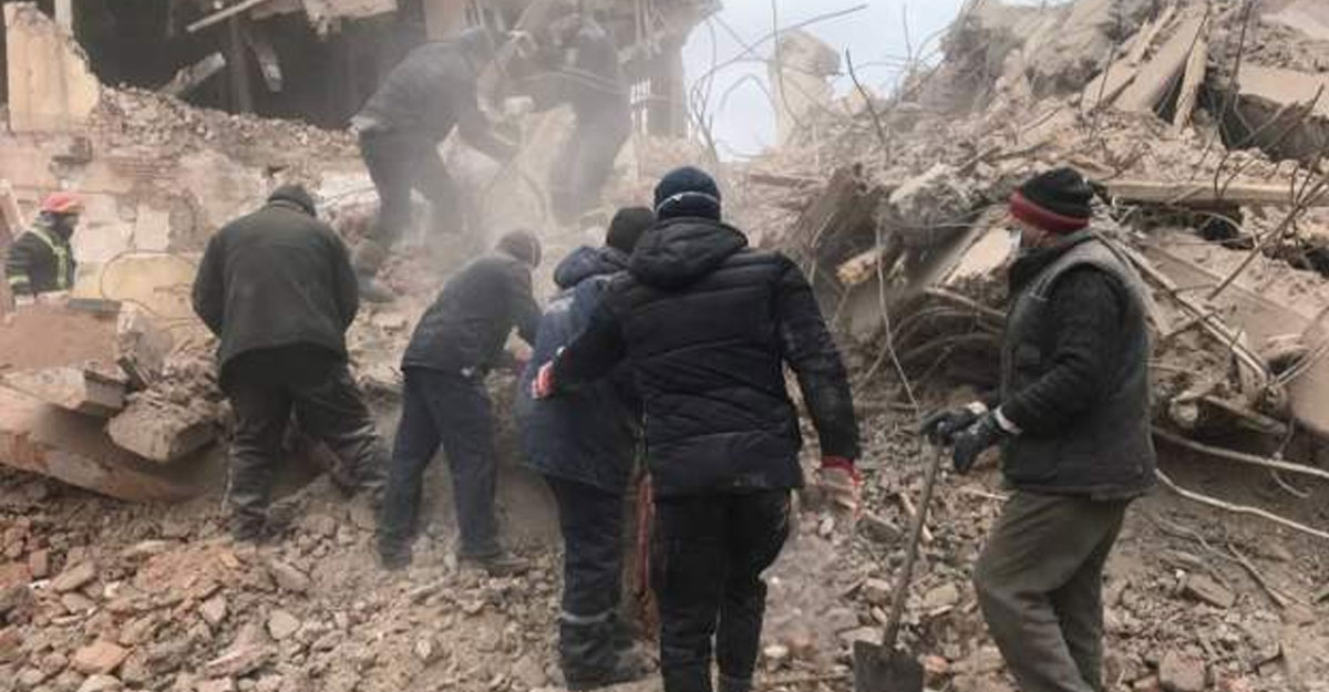 রুশ কামানের গোলায় ইউক্রেনের ৭০ সেনা নিহত