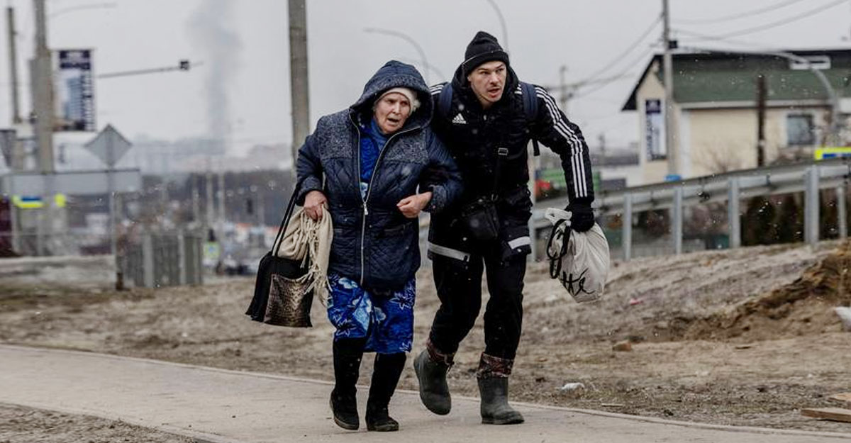 প্রাণ বাঁচাতে ইউক্রেন ছেড়ে রোমানিয়ায় আড়াই লক্ষাধিক মানুষ